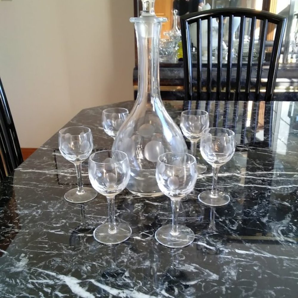 Vintage Mid Century Etched Glass Decanter/Glasses - Picture 9 of 10